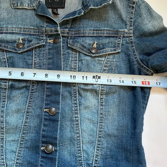 Women’s Jean/Denim jacket. Size small. Jessica Simpson. Stretchy. - Picture 5 of 7